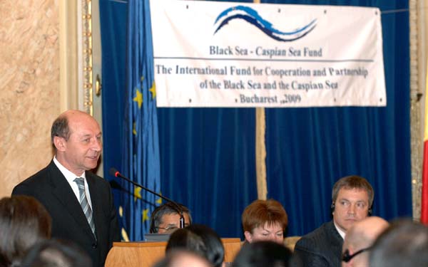 Presedintele roman Traian Basescu a participat la lansarea oficiala a Fundatiei