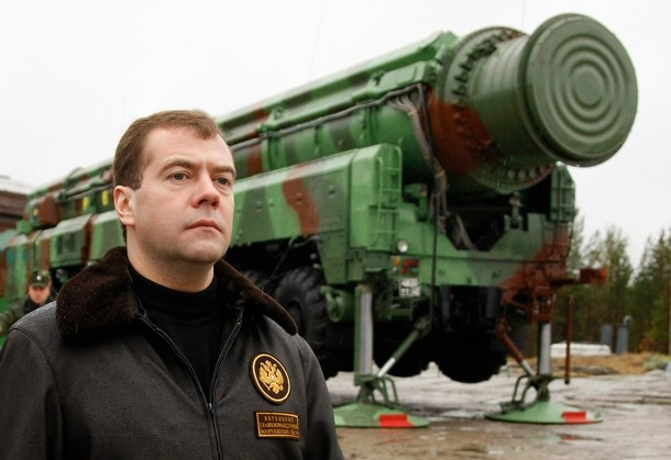 Medvedev refuza sa reduca arsenalul nuclear rus