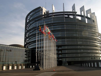 Parlamentul European forteaza mana Romaniei in problema Kosovo