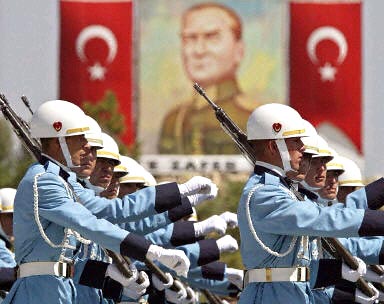Armata turca, decimata de justitie
