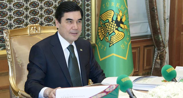 Liderul turkmen Gurbanguli Berdimuhamedov, reales fara emotii