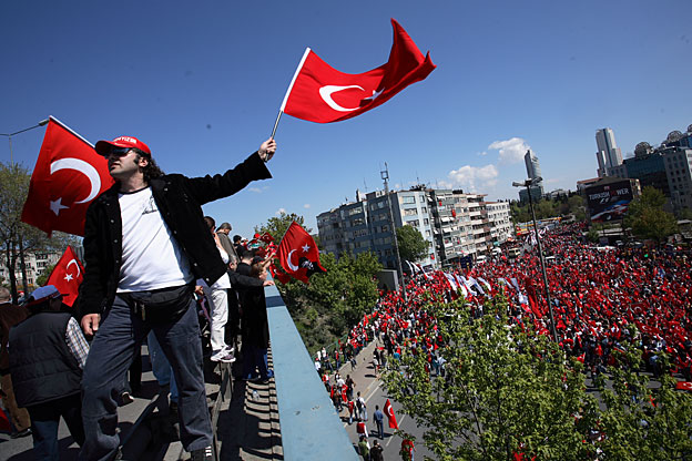 Turcia ramane unul dintre cele statele musulmane cele mai orientate spre democratie