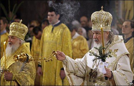 Ortodoxia din Ucraina, cuprinsa de razboiul declaratiilor