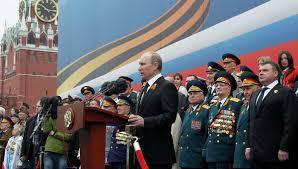 Putin viziteaza Crimeea pentru prima data intr-o parada de glorificare a infrangerii fascisimului
