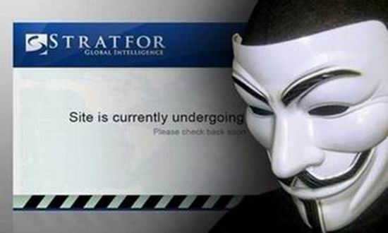 Hackerii Anonymous lovesc in NATO