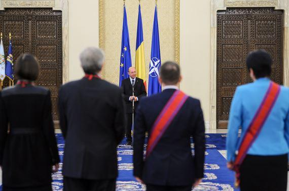 Basescu: Limba romana, un puternic element de identitate in Republica Moldova
