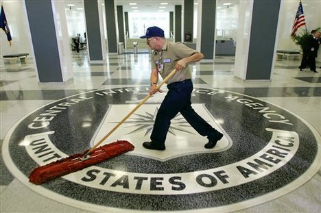 Razboiul CIA-FBI incinge mass-media internationala