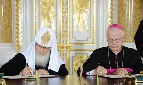 Benedict al XVI-lea saluta vizita lui Kirill in Polonia