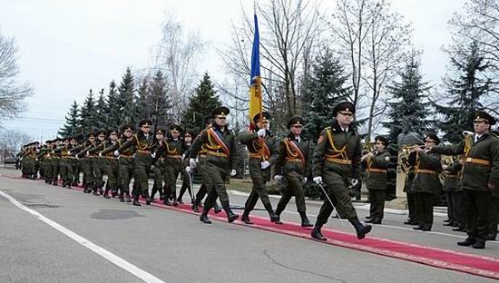 Peste 9 milioane de lei pentru parada militara de la Chisinau