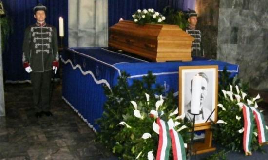 Statul roman nu e de acord cu inhumarea lui Jozsef Nyiro la Odorheiul Secuiesc