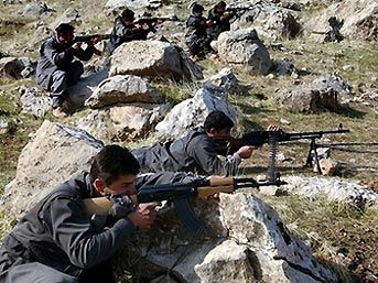 Noi confruntari intre armata turca si rebeli kurzi la granita cu Irakul