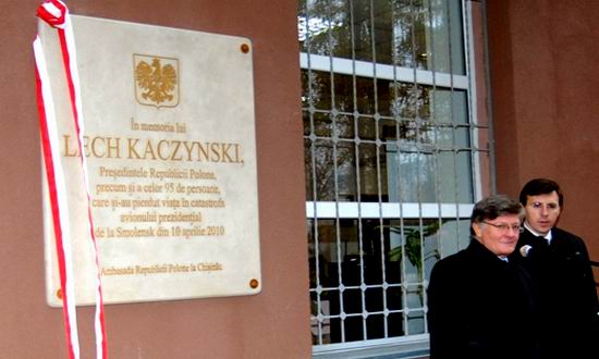 Lech Kaczynski are o placa comemorativa la Chisinau