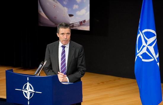 NATO acuza: Rusia provoaca o noua cursa a inarmarii