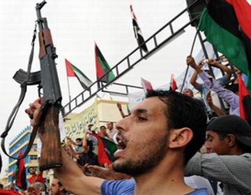 Libia: CNT pregateste deja alegerile. Franta expulzeaza diplomatii lui Gaddafi