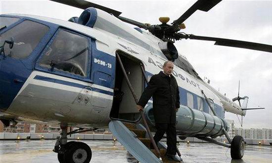 Putin, la un pas de soarta lui Kaczynski. Coliziune aeriana evitata in ultimul moment