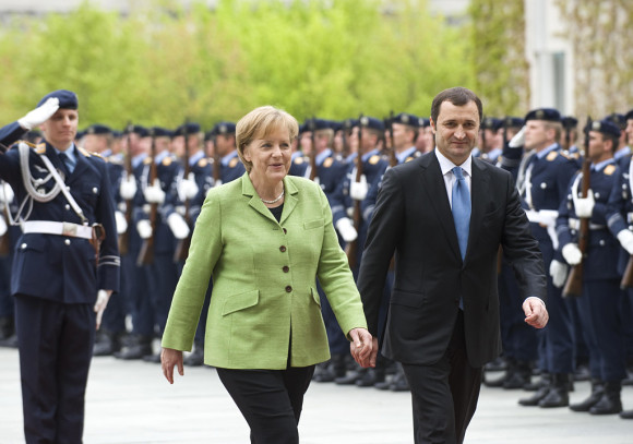 Angela Merkel vine la Chisinau