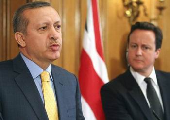 Cameron, in dezacord cu Sarkozy: Sprijina aderarea Turciei la UE