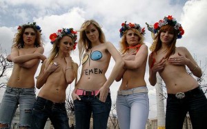 O militanta Femen s-a refugiat in Franta