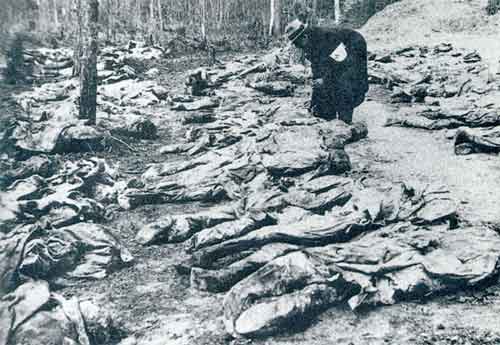 CEDO condamna genocidul sovietic de la Katyn