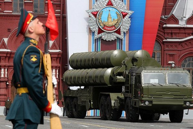 Kremlinul reactiveaza scutul anti-racheta din jurul Moscovei