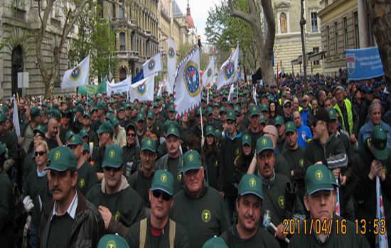 Se revolta militarii, politistii si pompierii din Ungaria