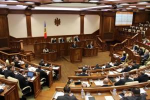 Parlamentarii de la Chisinau vor sa transparentizeze finantarea partidelor politice de peste Prut, dar din 2017