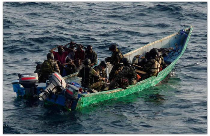 Romanii, victime ale pirateriei somaleze