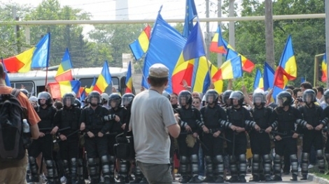 Timofti, ingrijorat de recentele violente din Republica Moldova dintre „unionisti” si „statalisti”
