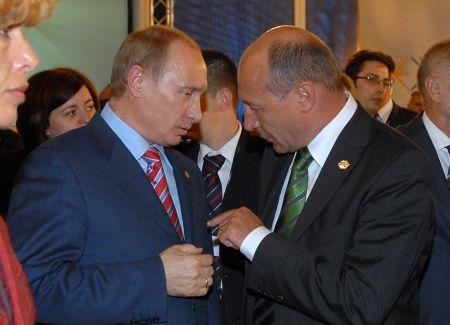 Putin ameninta din nou NATO pentru apropierea de granitele sale
