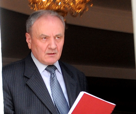 Predintele RM Nicolae Timofti convoaca Consiliul de Securitate impotriva raidurilor bancare