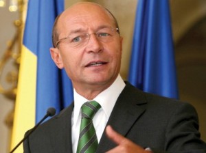 Basescu ii anunta inca o data pe rusi ca NATO nu isi negociaza fortat proiectele militare defensive