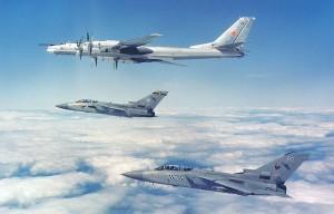 Avioane rusesti escortate de cele ale NATO deasupra Pacificului