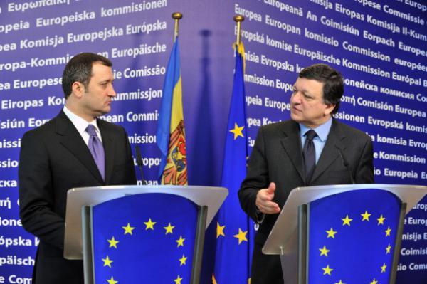 UE, tot mai preocupata de criza politica de la Chisinau