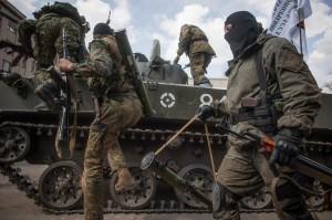 NATO avertizeaza: Rusia si separatistii se regrupeaza si mai numerosi in estul Ucrainei