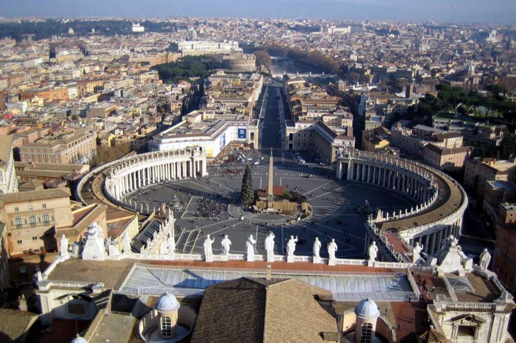 Vaticanul, anchetat pentru spalare de bani