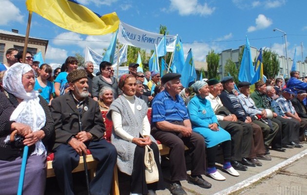 Ucraina comemorează deportărilor tătarilor din Crimeea, Rusia își face batalion de asalt în Feodosia