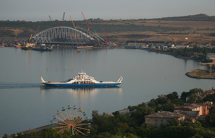 Podul care va lega Crimeea de Rusia, motiv de tensiuni între Kiev și Moscova