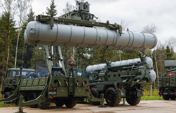 Kremlinul, iritat de presiunile asupra Turciei pentru achiziția de armament rusesc antiaerian de tip s-400