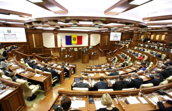 O treime din deputați au semnat proiectul de lege privind modificarea Constituției și trecerea la sintagma de „limba română”