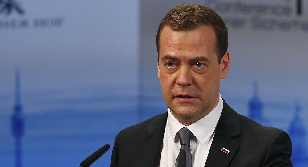 Medvedev, optimist: „PIB-ul Rusiei ar putea depăși creșterea de 2% până la finalul lui 2017”