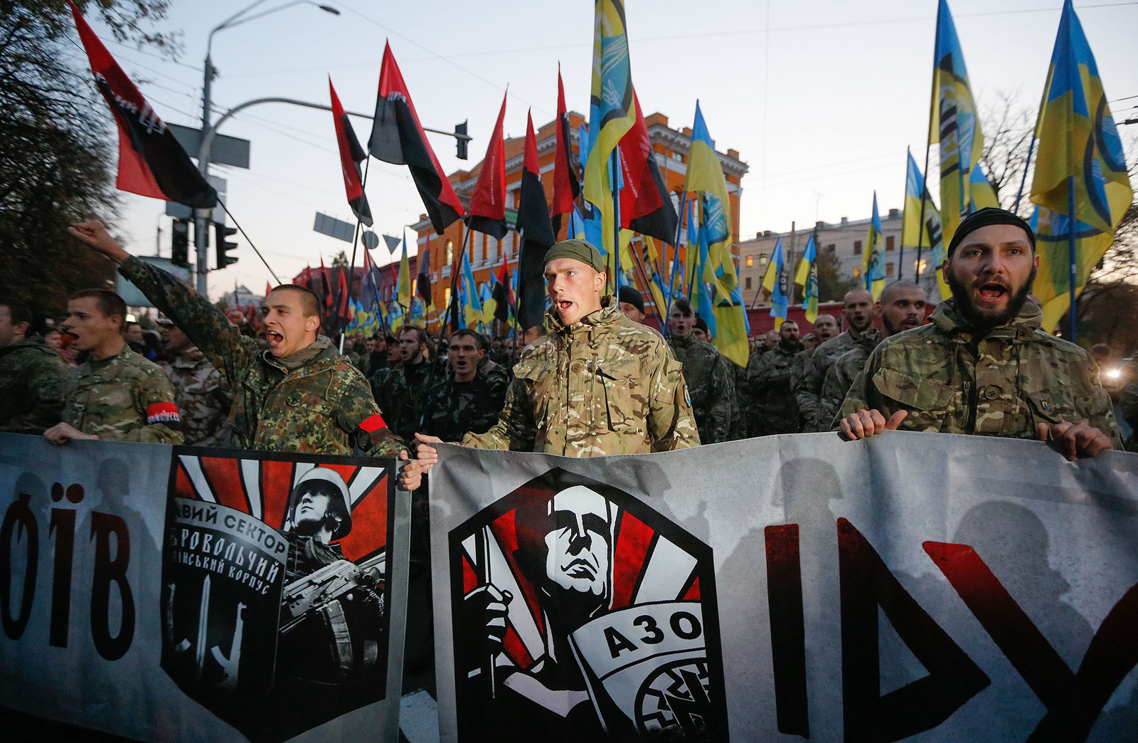 Naționaliștii extremiști ucraineni au atacat frecvent obiective culturale și diplomatice românești din Ucraina