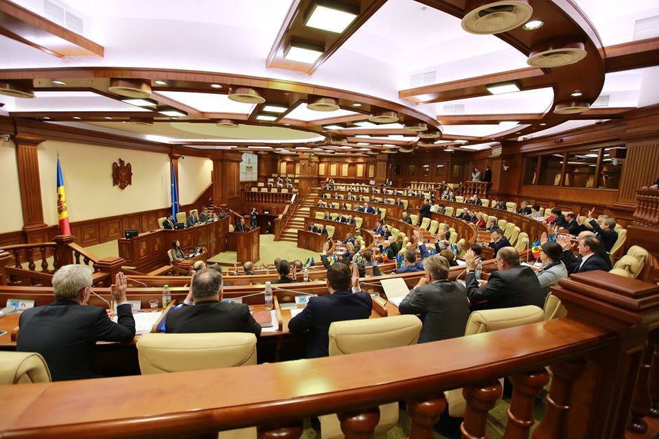 Majoritatea din Parlamentul de la Chișinău a refuzat să participe la o ședință comună festivă cu Legislativul României