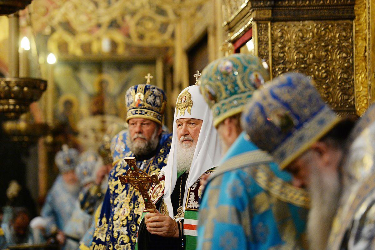 Analiză: CUM se vede desprinderea Bisericii Ucrainene de cea Rusă și care sunt implicațiile pentru R. Moldova
