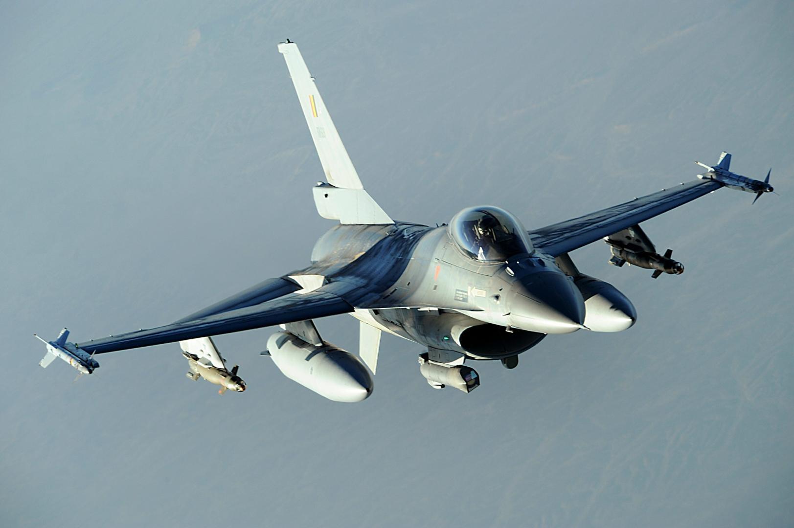 F-16, popular în Balcani