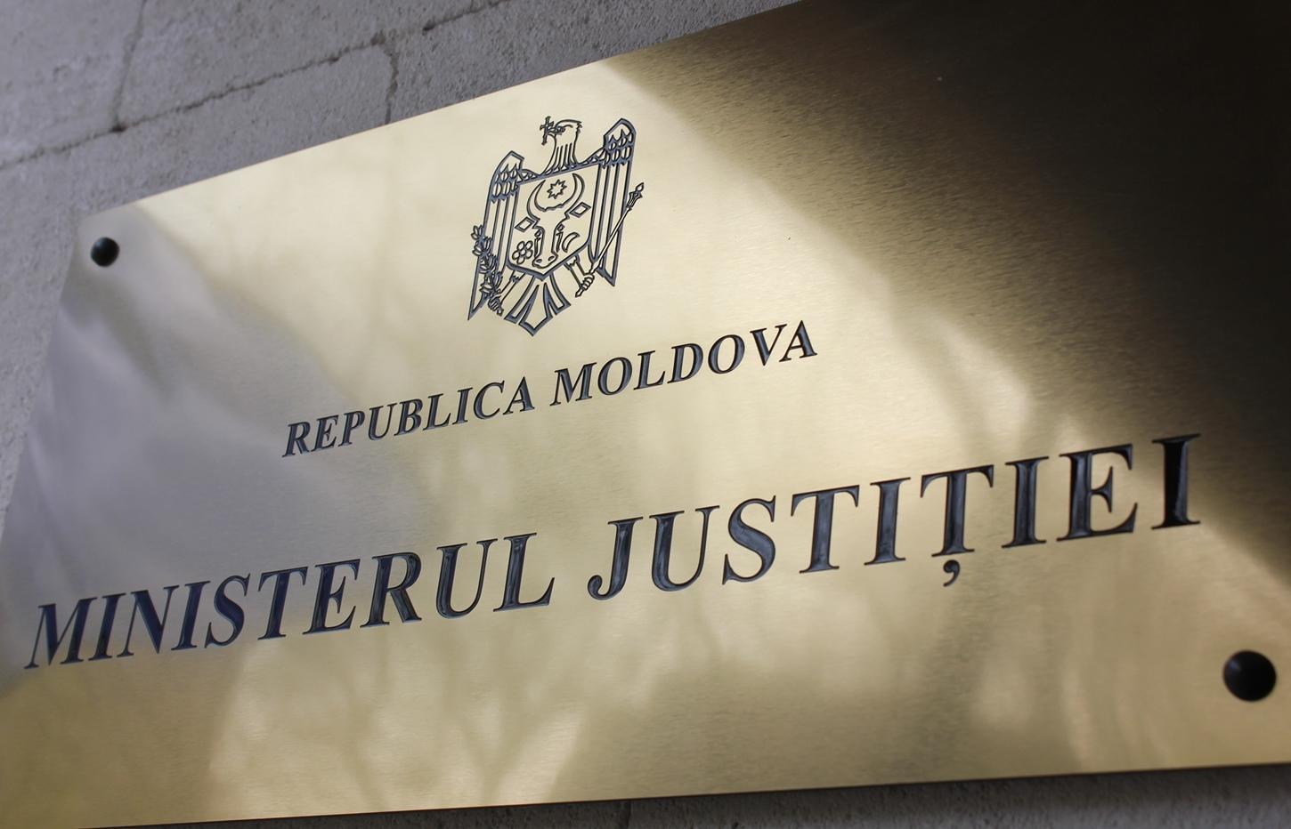Analiză: „Vechea Gardă” din zona justiției moldovenești se opune reformelor