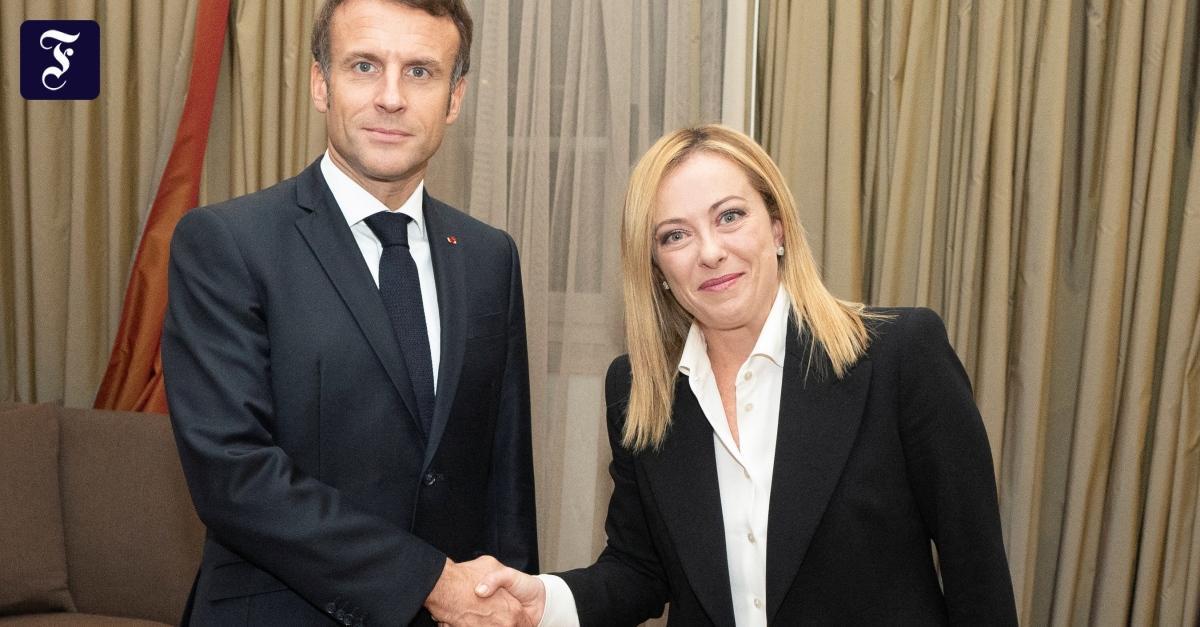 Liderul francez, Emmanuel Macron, a avut o întrevedere cu noul premier italian, Giorgia Meloni, pe fondul unor declarații dure anterioare