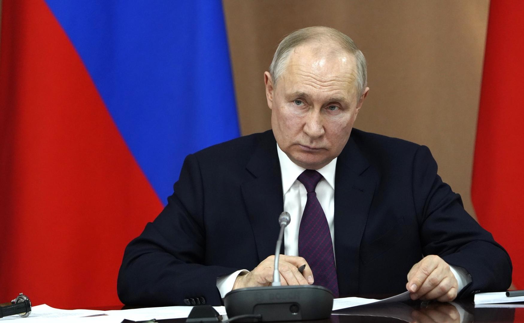 Rusia lui Putin: amenințată de revolta baronilor feudali militari