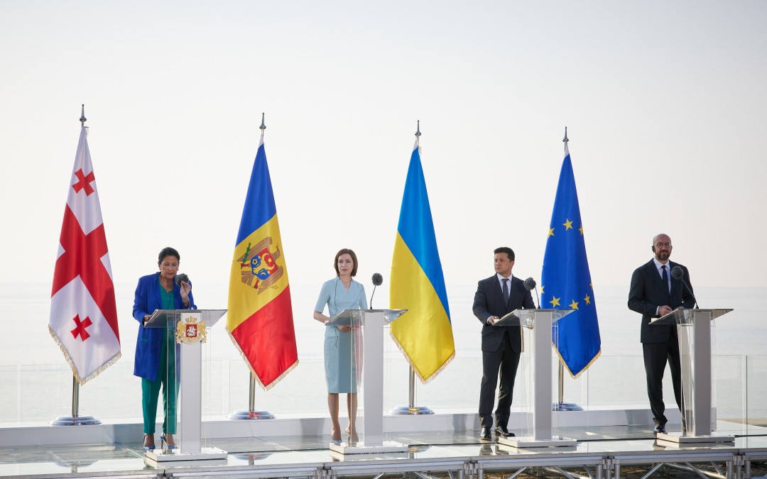 Republica Moldova: oligarhii fugari joacă cartea găgăuză
