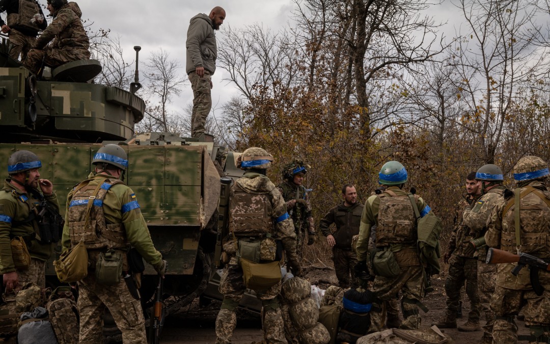 Luptele intense pentru orașul Avdiivka. Trupele ucrainene riscă să fie încercuite