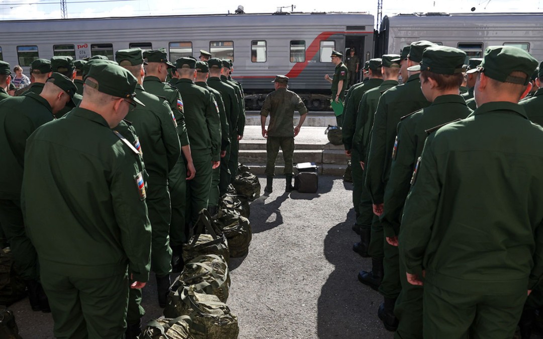 Peste 480.000 de cetățeni ruși au optat pentru un job în armată în 2023